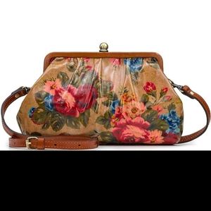NWT Vintage Victorian Garden Ealing Frame Patricia Nash bag